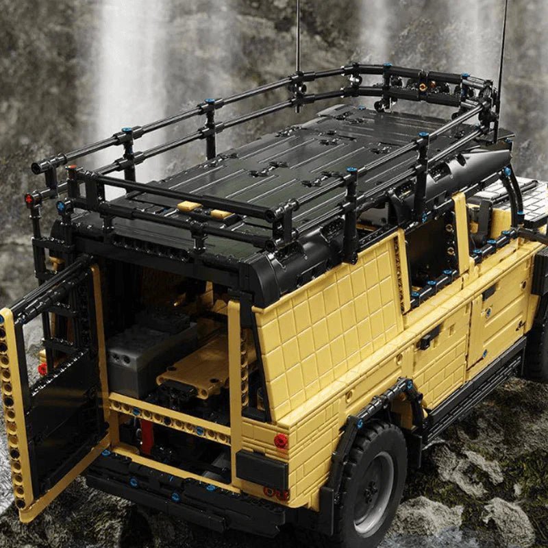Land Rover Defender Safari Edition | 3379pcs - BRICKS LAB