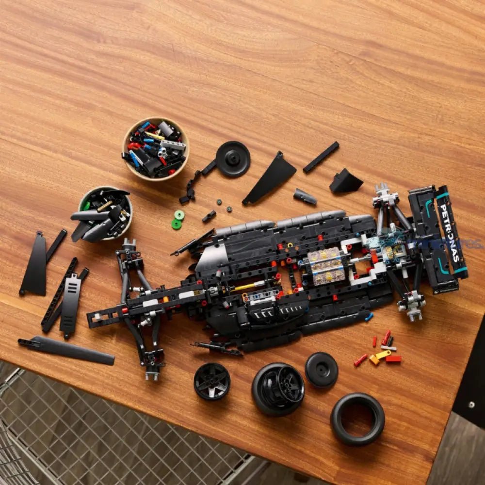 Mercedes - AMG W14 F1 Technic Set | 1642 Pieces - BRICKS LAB