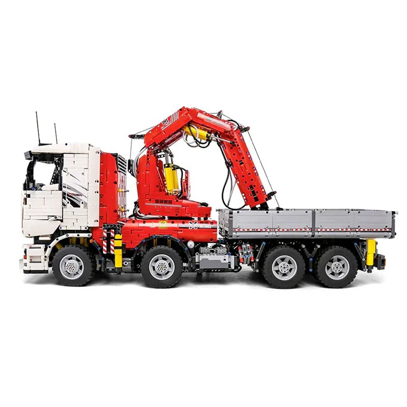 REMOTE CONTROLLED CRANE TRUCK | 8238PCS - BRICKS LAB