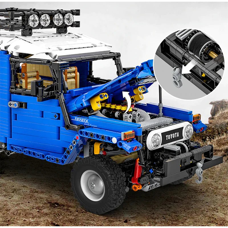 Remote Controlled FJ40 Land Cruiser | 2101pcs - BRICKS LAB
