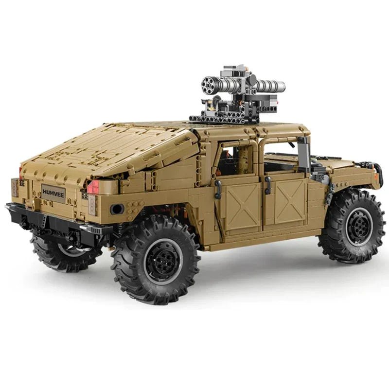 REMOTE CONTROLLED HUMVEE | 3934PCS - BRICKS LAB